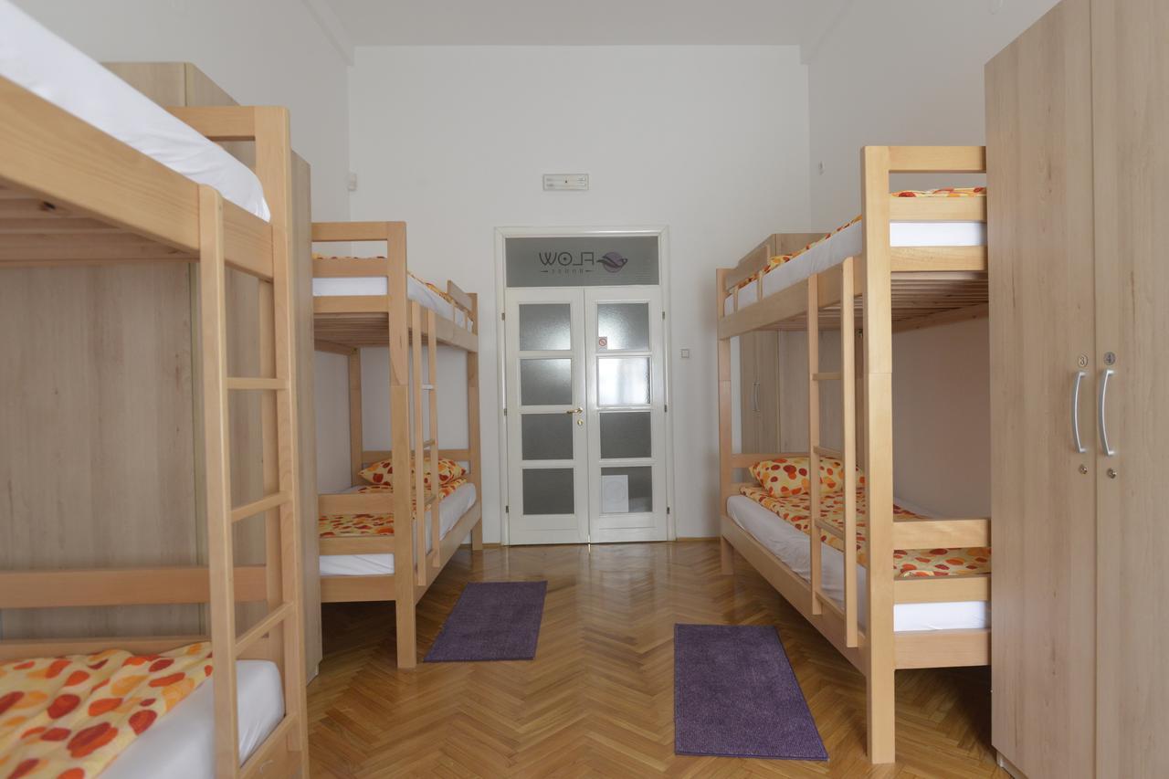 Hostel Flow House Centar Újvidék Kültér fotó