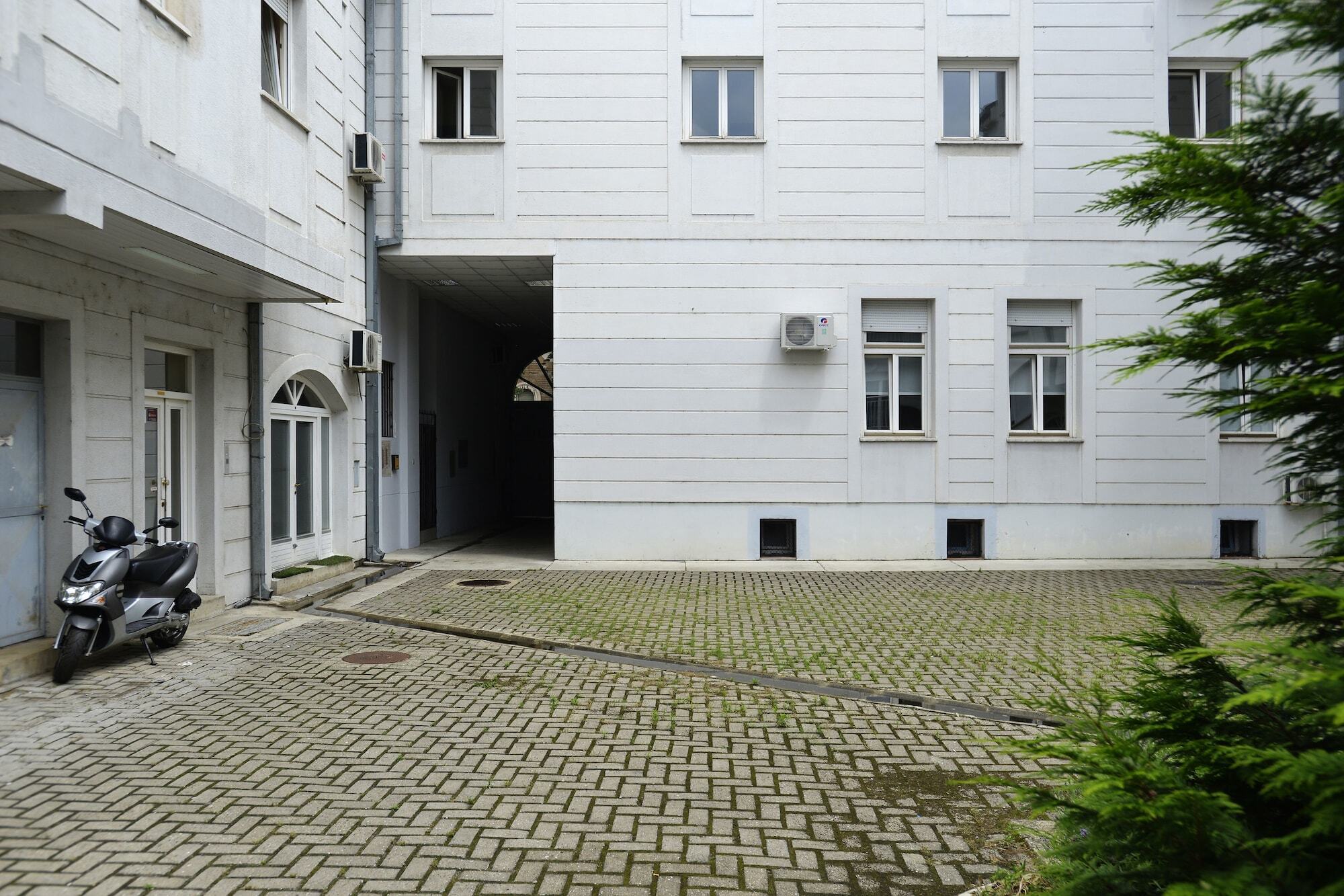 Hostel Flow House Centar Újvidék Kültér fotó